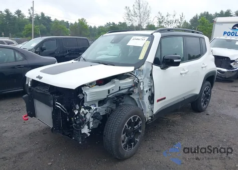 2023 Jeep Renegade Trailhawk 4X4 из США, поврежденный, VIN ZACNJDC17PPP43612